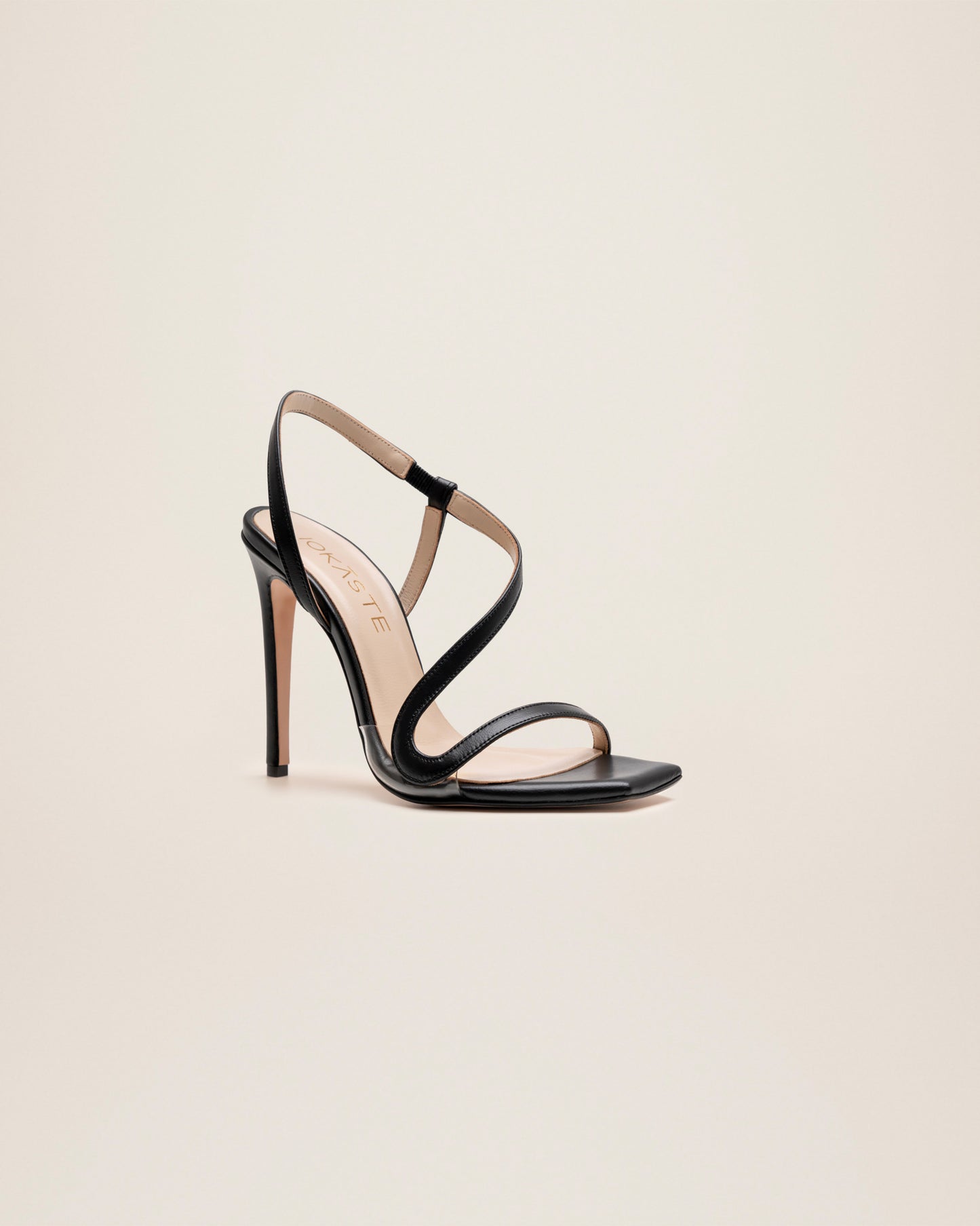 Iokaste Heels Black