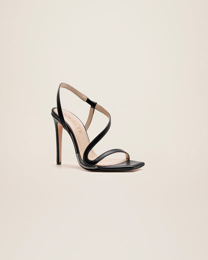 Iokaste Heels Black